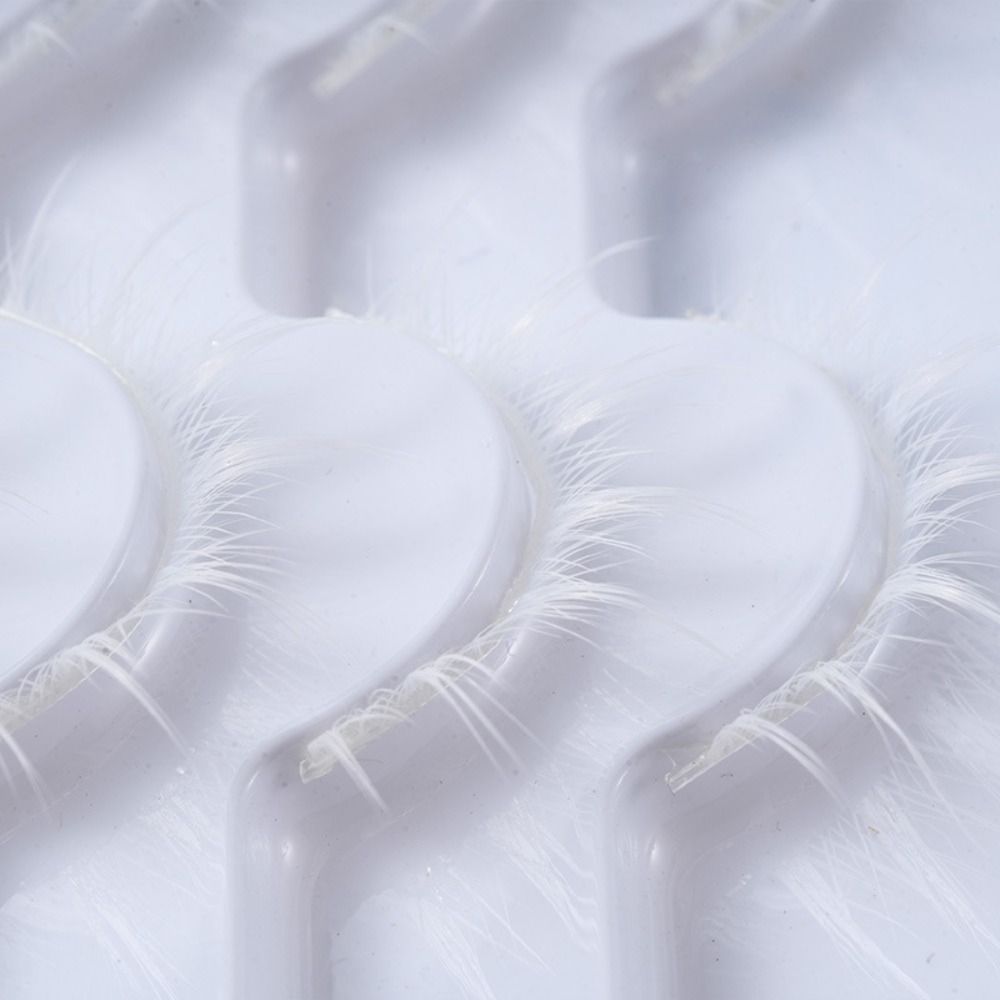رموش أنيمي بيضاء بيضاء على الط - مراجعة Anime Cosplay Lashes وسعره